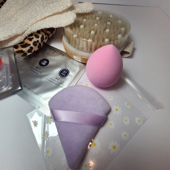 Self-Care Set | Spa and Skincare Beauty Bundle - Picture 3 of 10